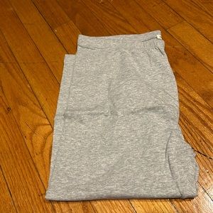 Zenana heathered gray capri leggings 1X
